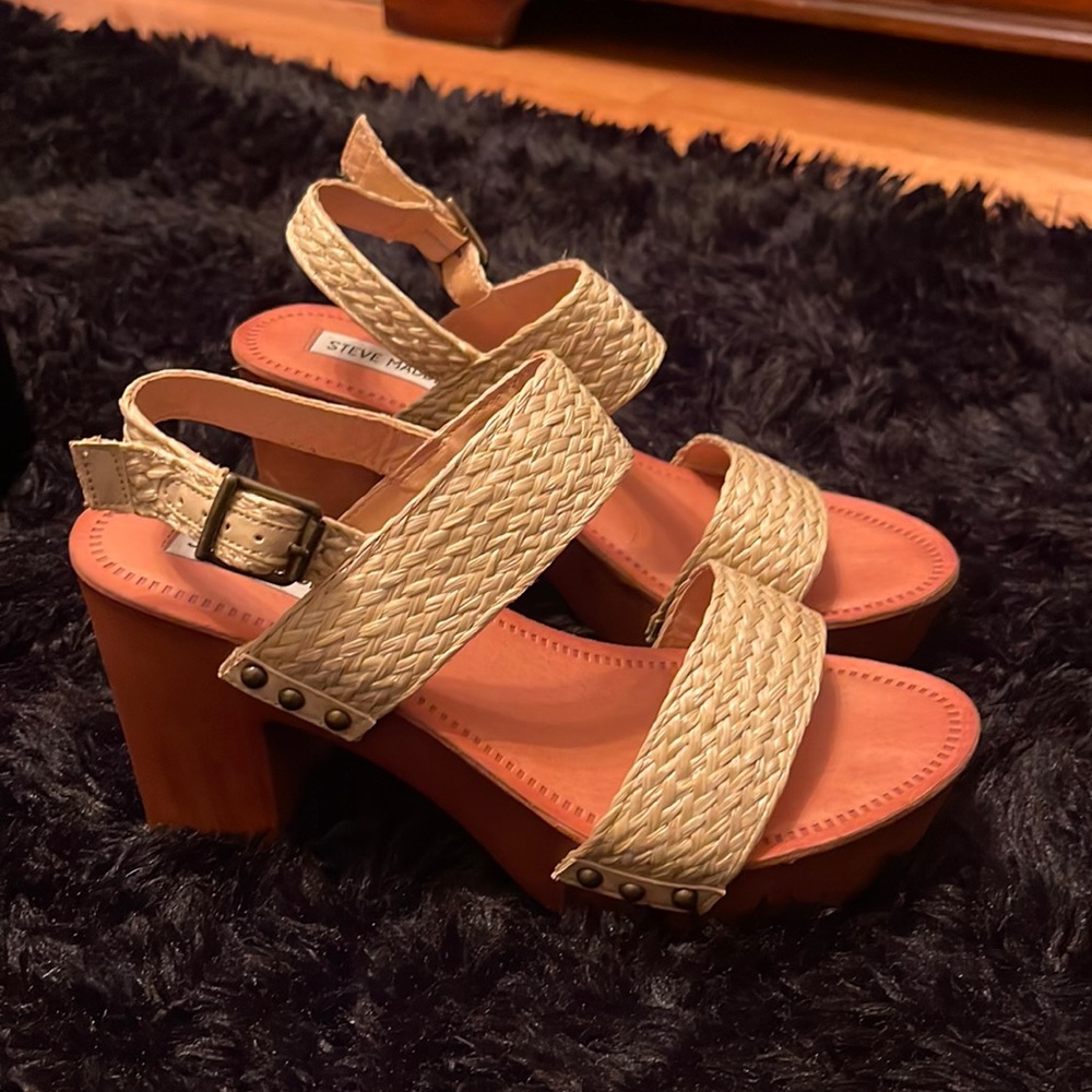 Steve Madden wedges tan woven
